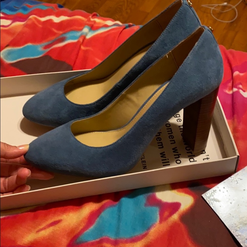Michael Kors pumps